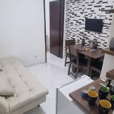 Quarto E Sala A Uma Quadra Da Praia Copacabana Posto 02 リオデジャネイロ エクステリア 写真