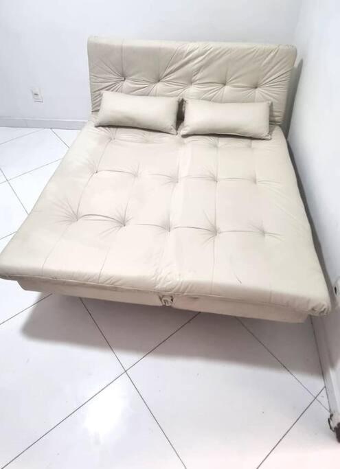 Quarto E Sala A Uma Quadra Da Praia Copacabana Posto 02 リオデジャネイロ エクステリア 写真