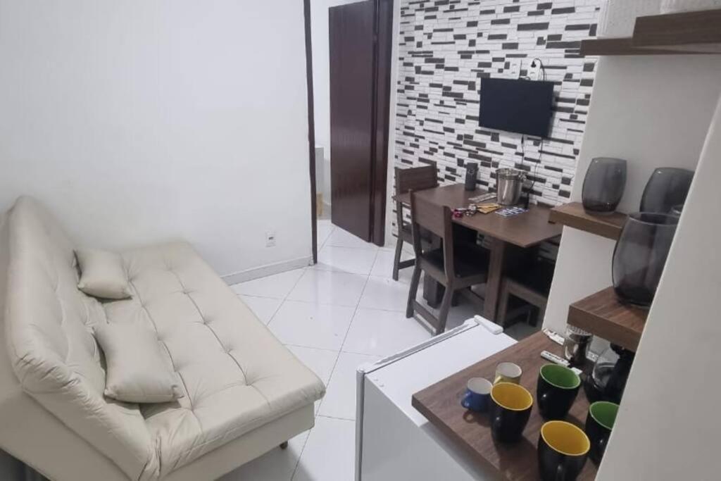 Quarto E Sala A Uma Quadra Da Praia Copacabana Posto 02 リオデジャネイロ エクステリア 写真