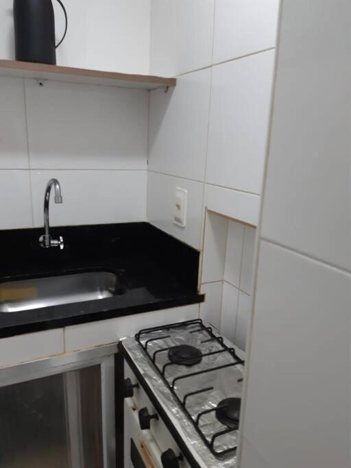 Quarto E Sala A Uma Quadra Da Praia Copacabana Posto 02 リオデジャネイロ エクステリア 写真